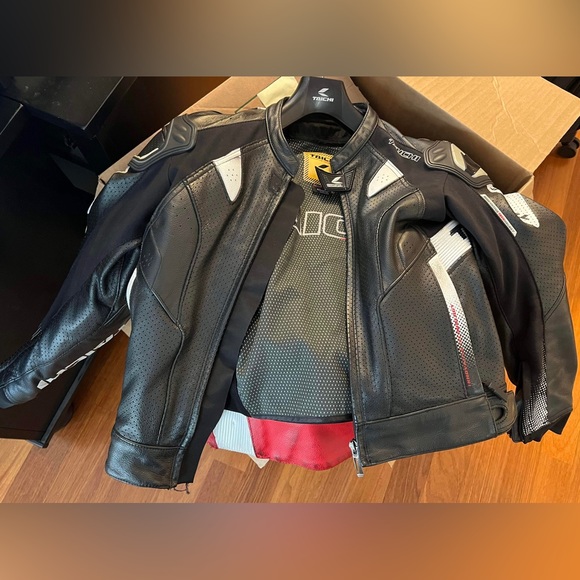 Men’s RS TAICHI Innovative Technology Riding Jacket  RSJ825 Size Small.  Eu 46 - Picture 16 of 16